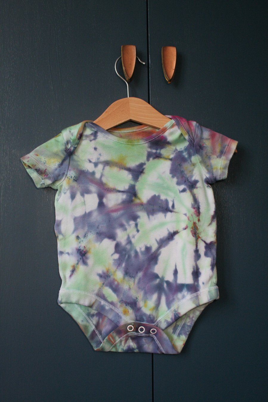 Bold ice-dyed 6-9 months short sleeved vest