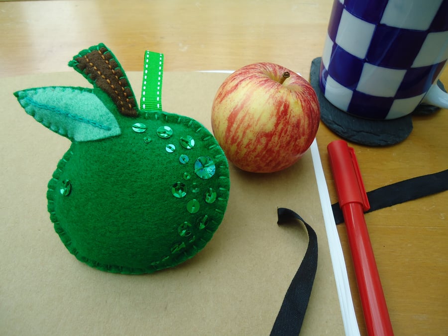 SALE! Apple for Teacher, Forest Green