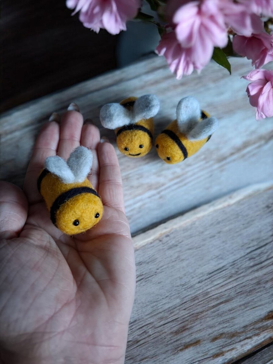handmade needle felted bee decoration