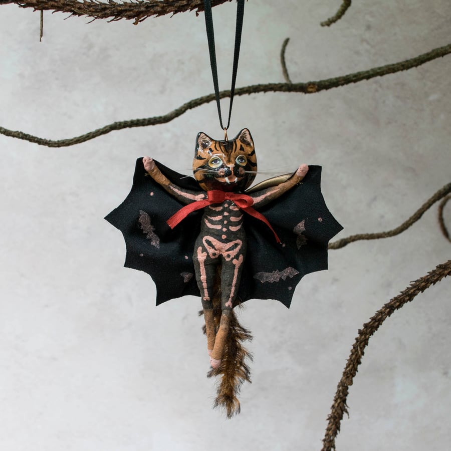 Klaus the miniature vampire bat cat luxury Halloween decoration 