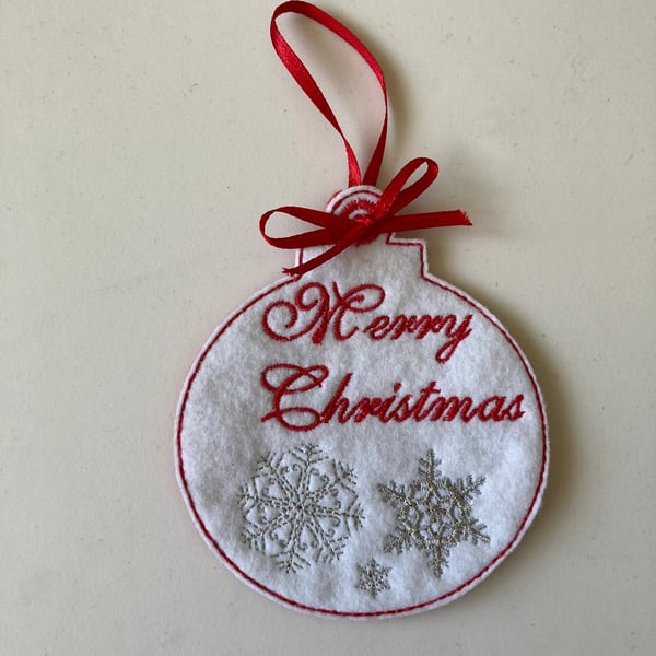 714 - Merry Christmas snowflake bauble.