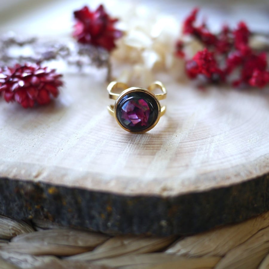 Gold Adjustable Ring With Black Resin, Shells and Stainless Steel