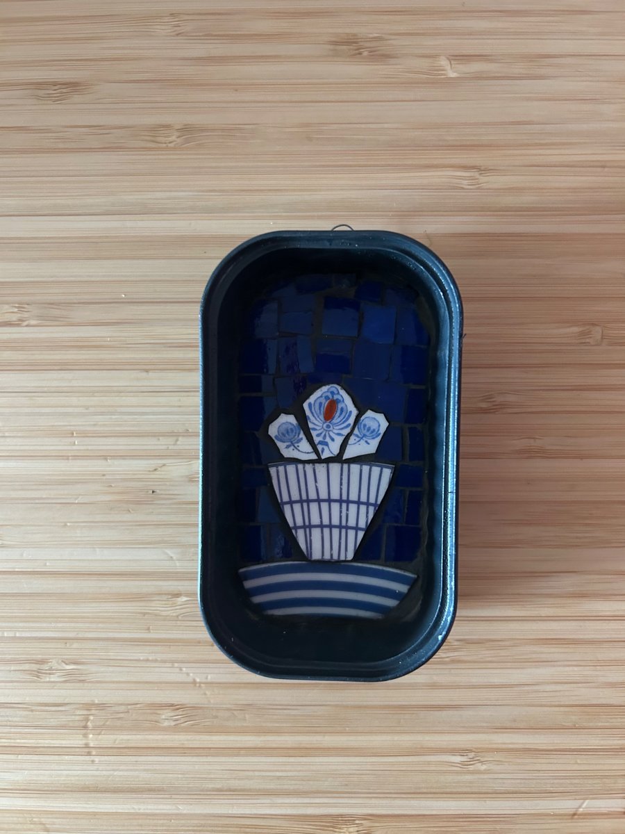 Mini mosaic in sardine tin