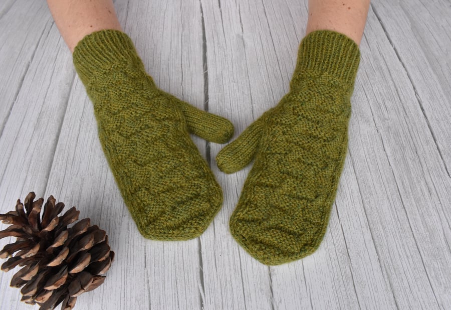 Alpaca wool hand knitted mittens. Men's warm knit mittens.