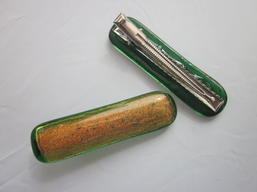 One glass crocodile hair clip - Forest fire