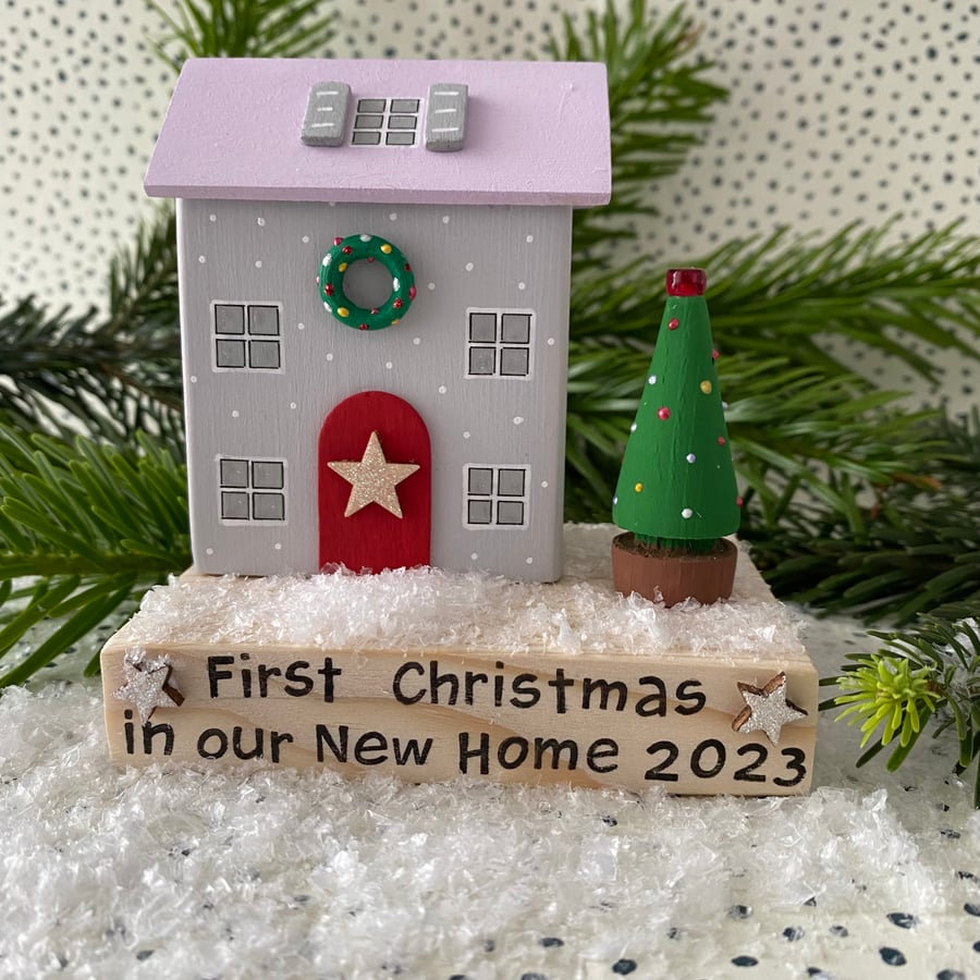 Personalised Traditional Christmas Cottage, ornament home accessory, Xmas decor