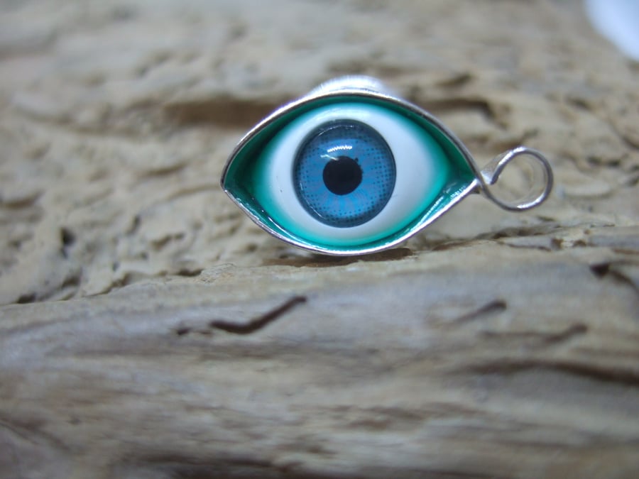 Small Eye Lapel Pin No. 3