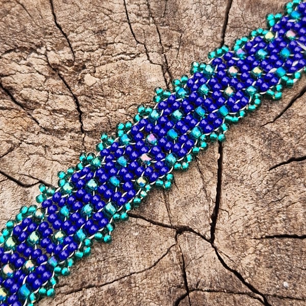 Royal blue and turquoise picot edge adjustable beaded bracelet