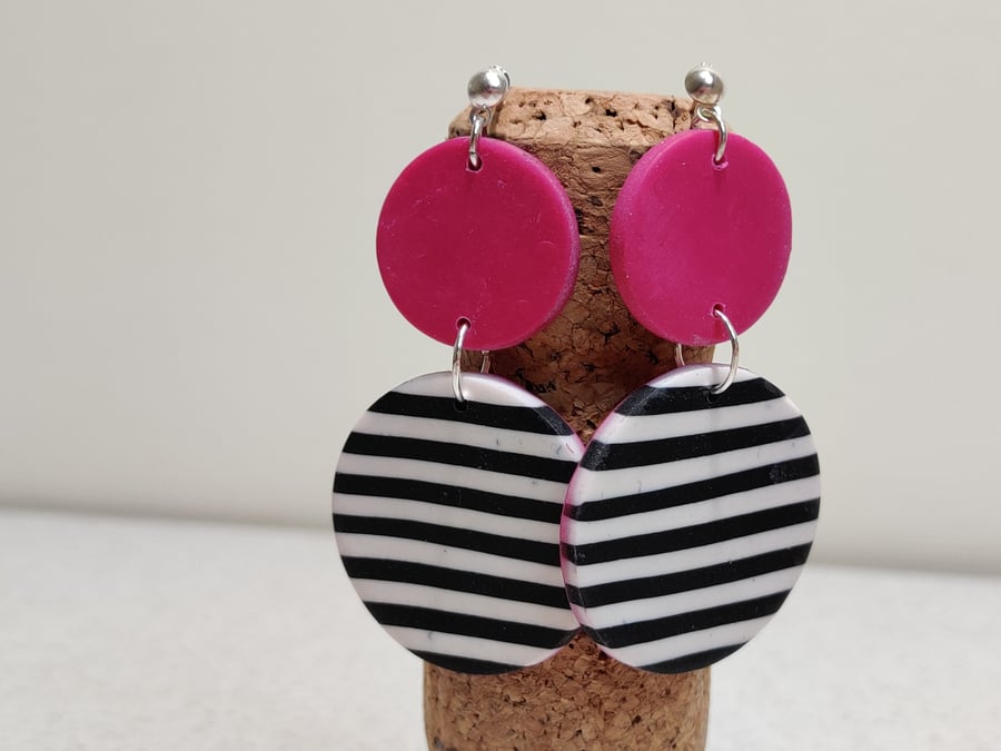 Pink and stripes circle earrings