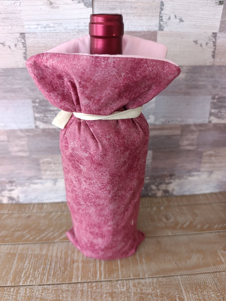 Dark pink bottle gift bag 