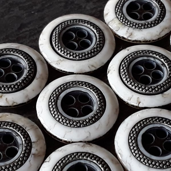 9 16" 15mm 24L Designer Buttons 1980's Bespoke German collection x 6 
