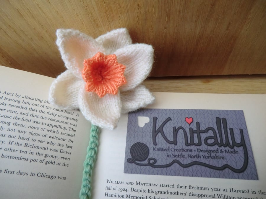 Knitted Novelty White Daffodil Flower Bookmark - Spring Easter Mother's Day Gift