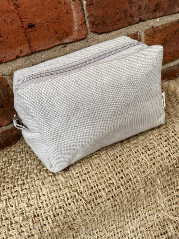 Beige Linen Look Box Pouch