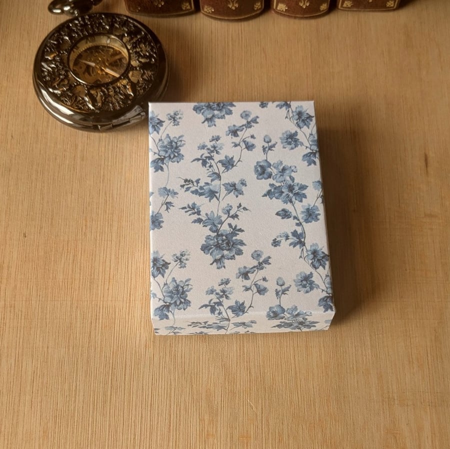 Earrings Select -Toile de Jouy A3 - Handmade, Ultra-thin Earrings Gift Box