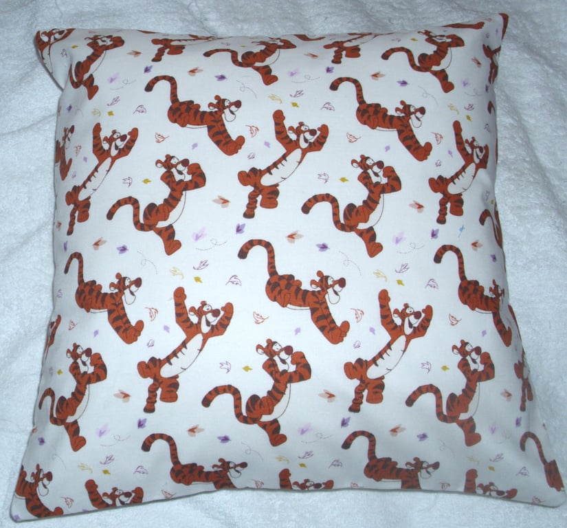 Bouncing Tigger cushion