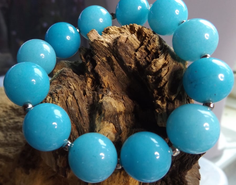 Blue quartzite and silver plated stretch bracelet