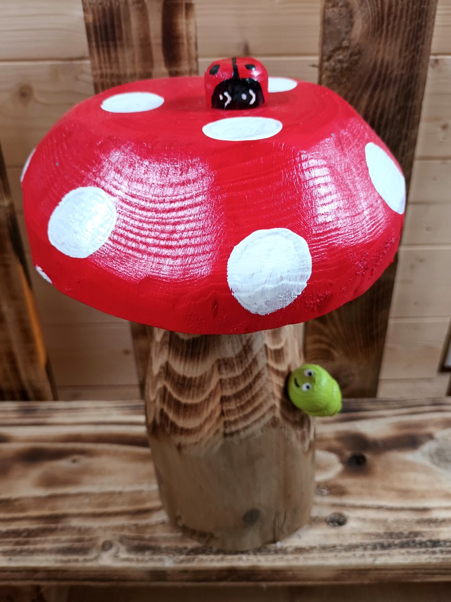 Toadstool with Caterpillar (C2)