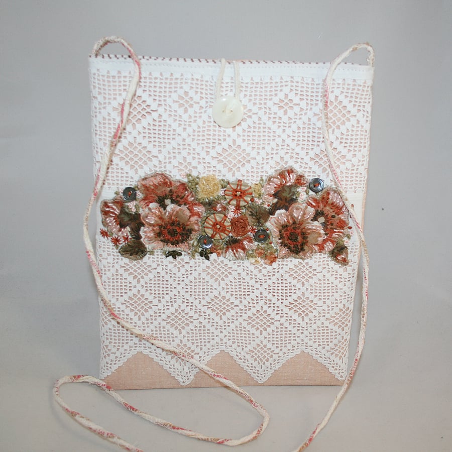SALE Vintage lace embroidered bag