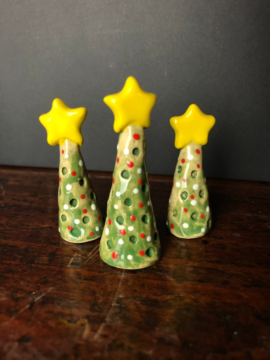 Teeny Christmas Tree with Star (dotty decoration)