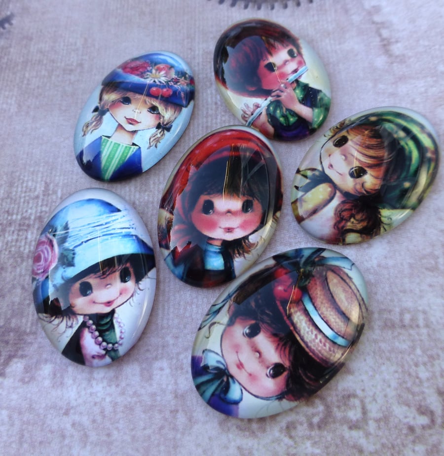 pack of 10 - 20 x 30 mm Glass Oval Cabochons with Girls Mix