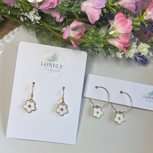 White Flower Earrings, Floral Charms, Handmade Jewellery 