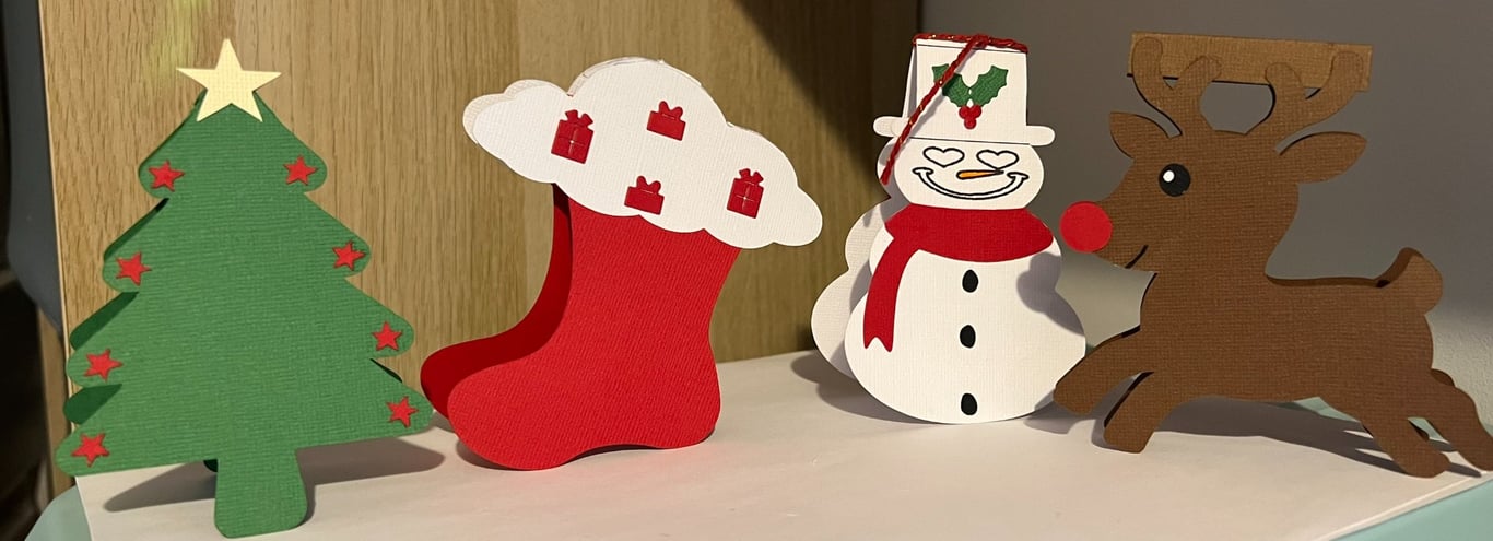 Novelty Christmas cards or present tags pack of 4