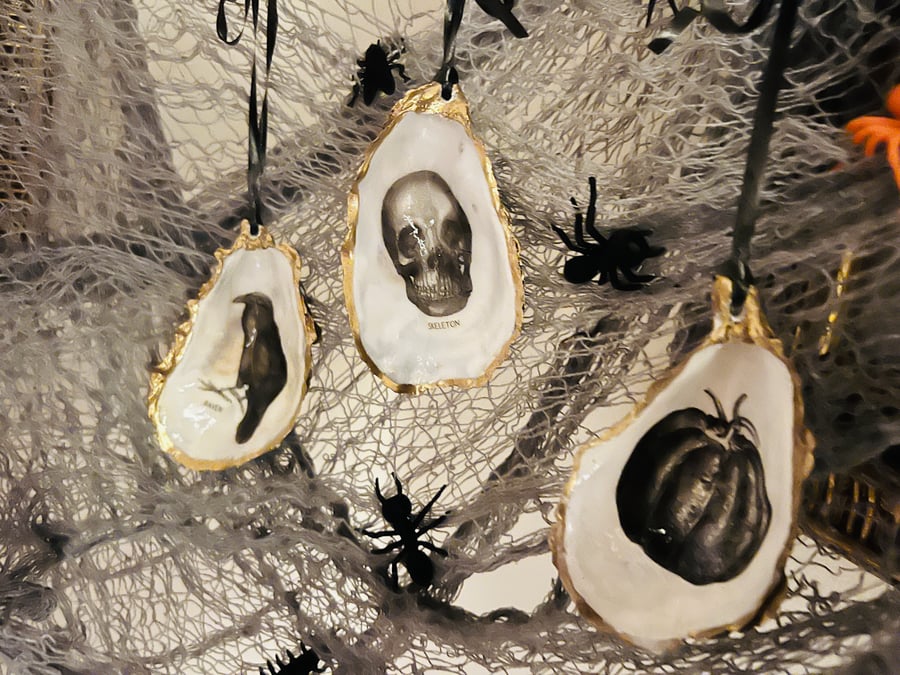 Skull, Pumpkin and Raven shells. Hanging Ornaments. Candy Dishes. Trinket Dishes