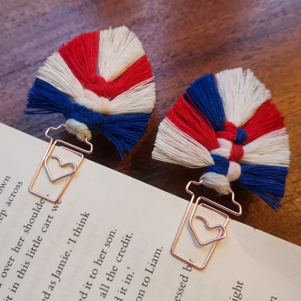 Handmade macrame coffee paperclip bookmarks,set of 2 tags FREE UK P&P