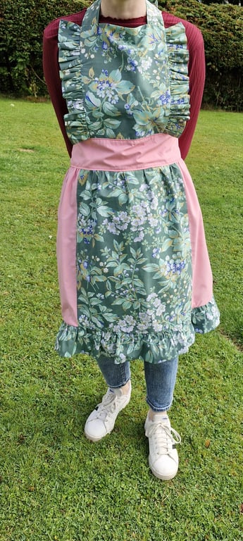 Retro vintage traditional style pinafore apron in green floral and pink
