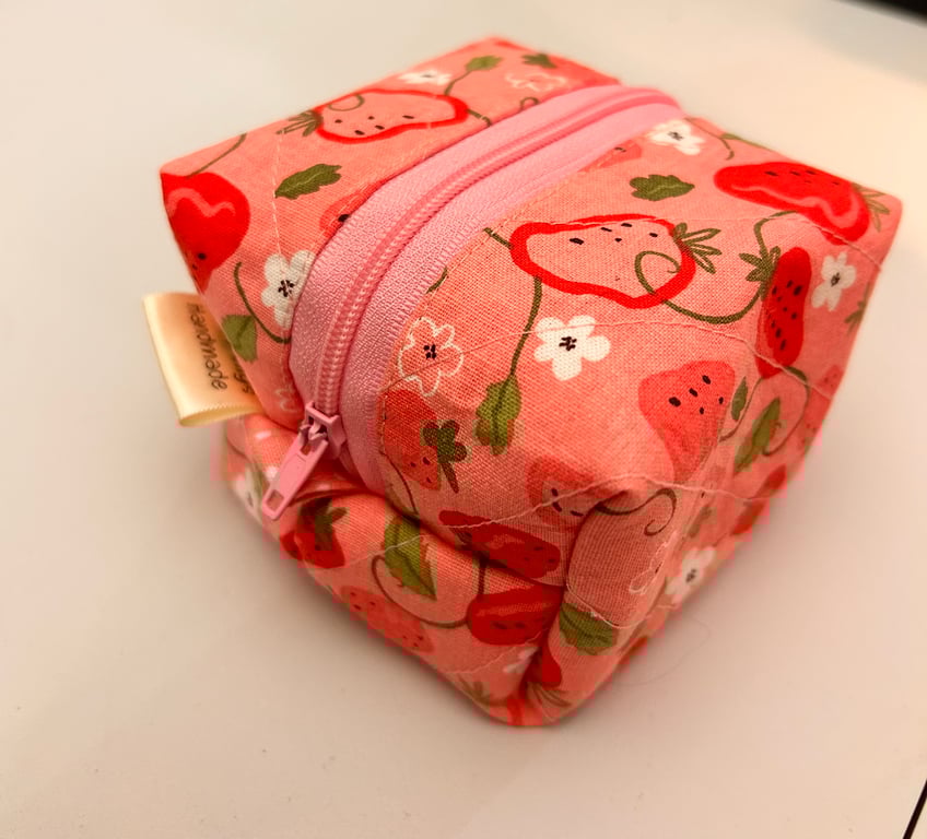 Box pouch small lined in strawberry pink shades small make up bag