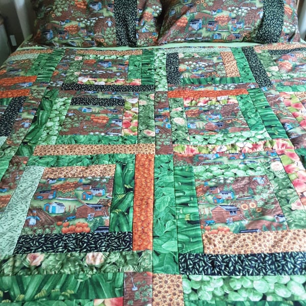 Gardeners World Patchwork Quilt Bedspread and Two Pillowcases