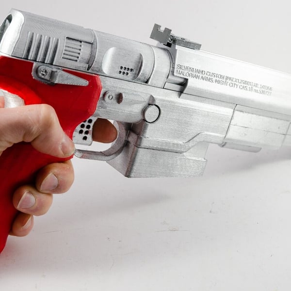 Cyberpunk 2077 - Jonny Silverhand's Pistol - Hand Painted - Prop or Cosplay