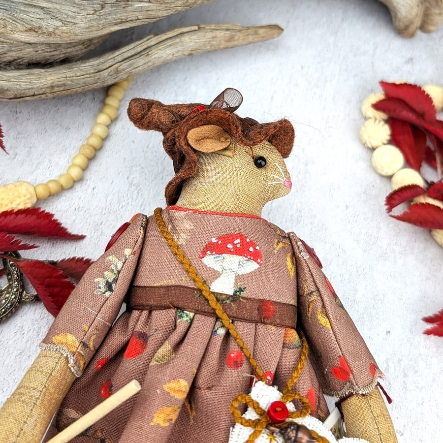 Rose Hip  A Witch Guardian Mouse