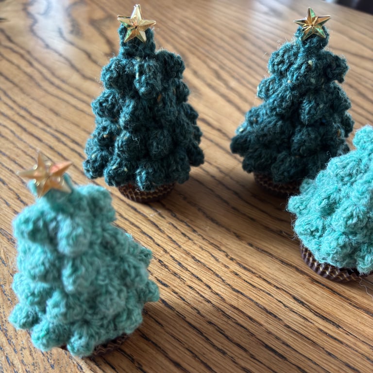 Christmas tree Ferrero Rocher-cosy place setting table decorations - pack of 4