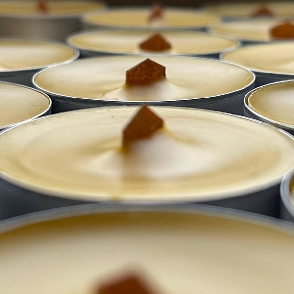 Hand Poured Beeswax Candle with Crackling Wick Natural Honey Scented Candles