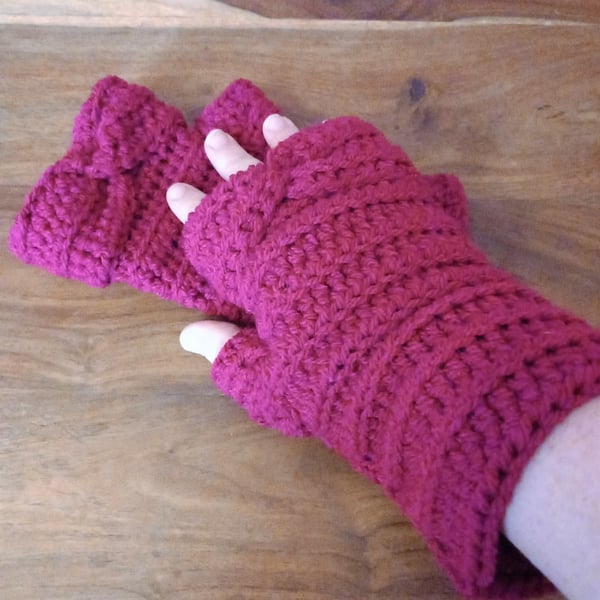 Rustic Red Fingerless Gloves: Women's Cozy Country Chic Handwear