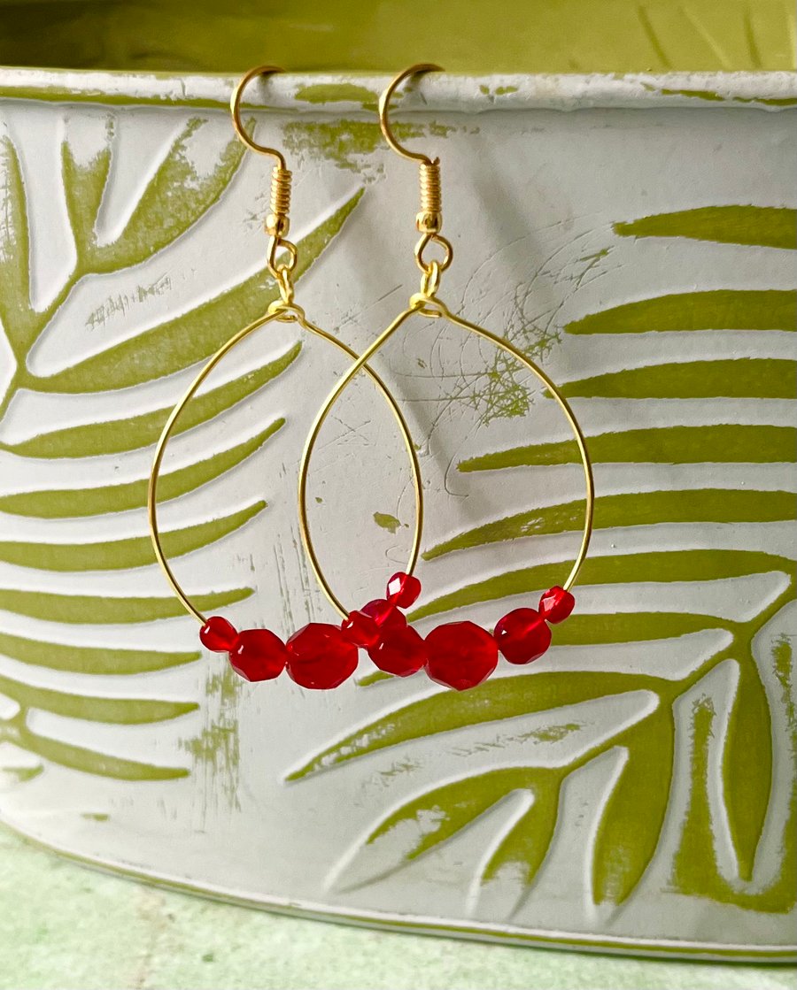 Large Oval Hoop Earrings - Red Faceted Glass - 40mm - Gold 