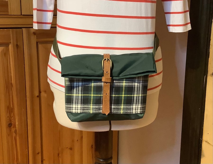 Waist belt bag, Fold over top.Use for market stall, dog walks and sightseeing.