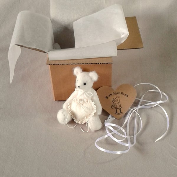 Small bear with a big heart, 5 inch gift boxed collectable hand sewn teddy bear