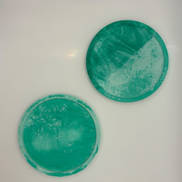 Eco resin circular coaster
