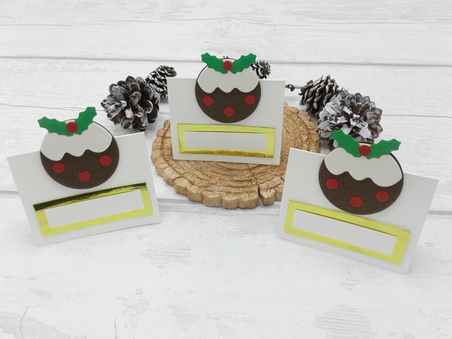 Christmas place settings. 10 luxury Christmas place cards. Christmas puddings.