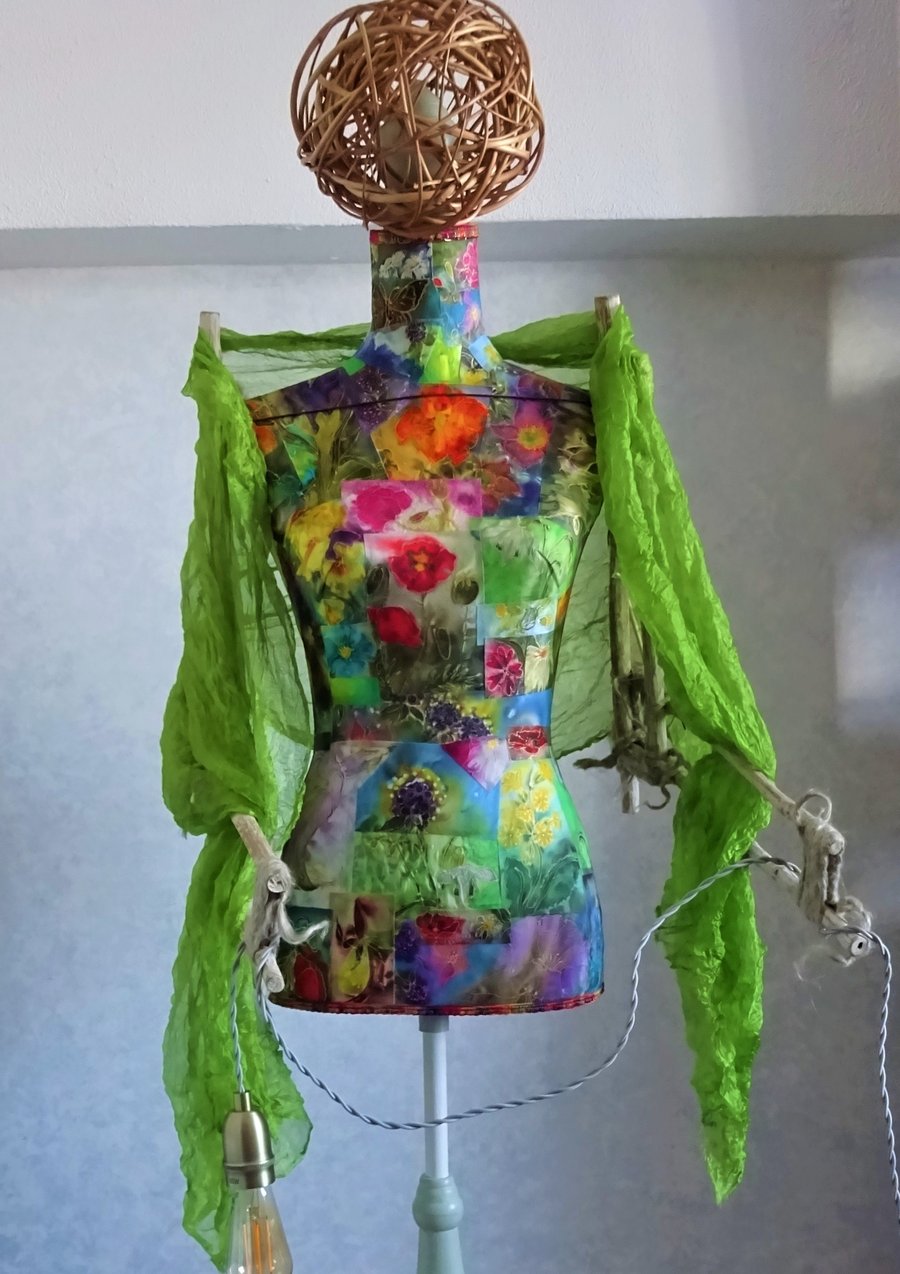 Flora Bunda, a unique versatile mannequin and stunning focal point in a room