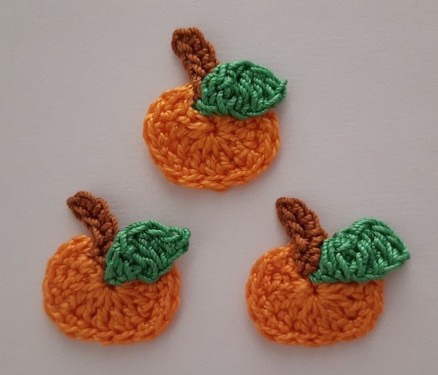 3x Crochet Orange Pumpkins - Craft- Scrapbooking- Halloween- Appliques