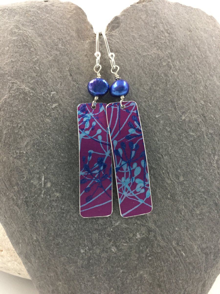 Pink and blue aluminium cow parsley rectangle earrings with blue pearl 