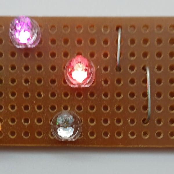 Kit 10: Sparkling Pentagon L.E.D. Display
