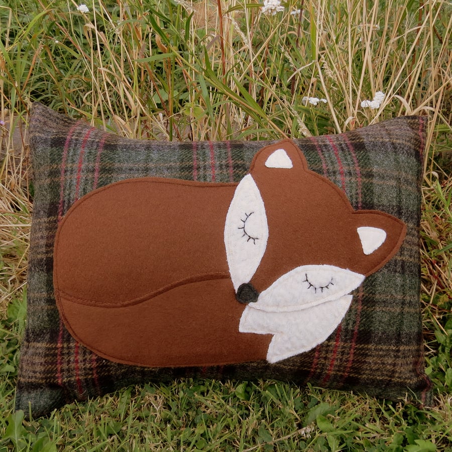 A snoozy fox on tartan wool.  Fox cushion, with inner cushion pad.