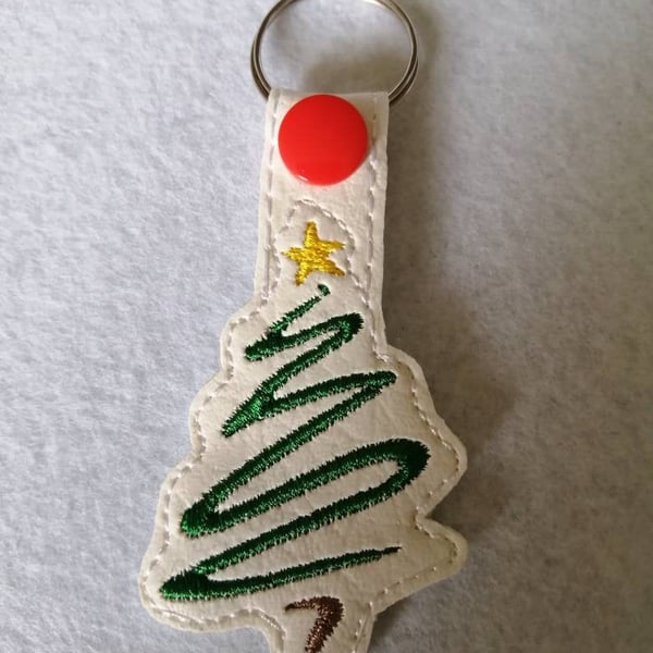 711. Christmas tree keyring.