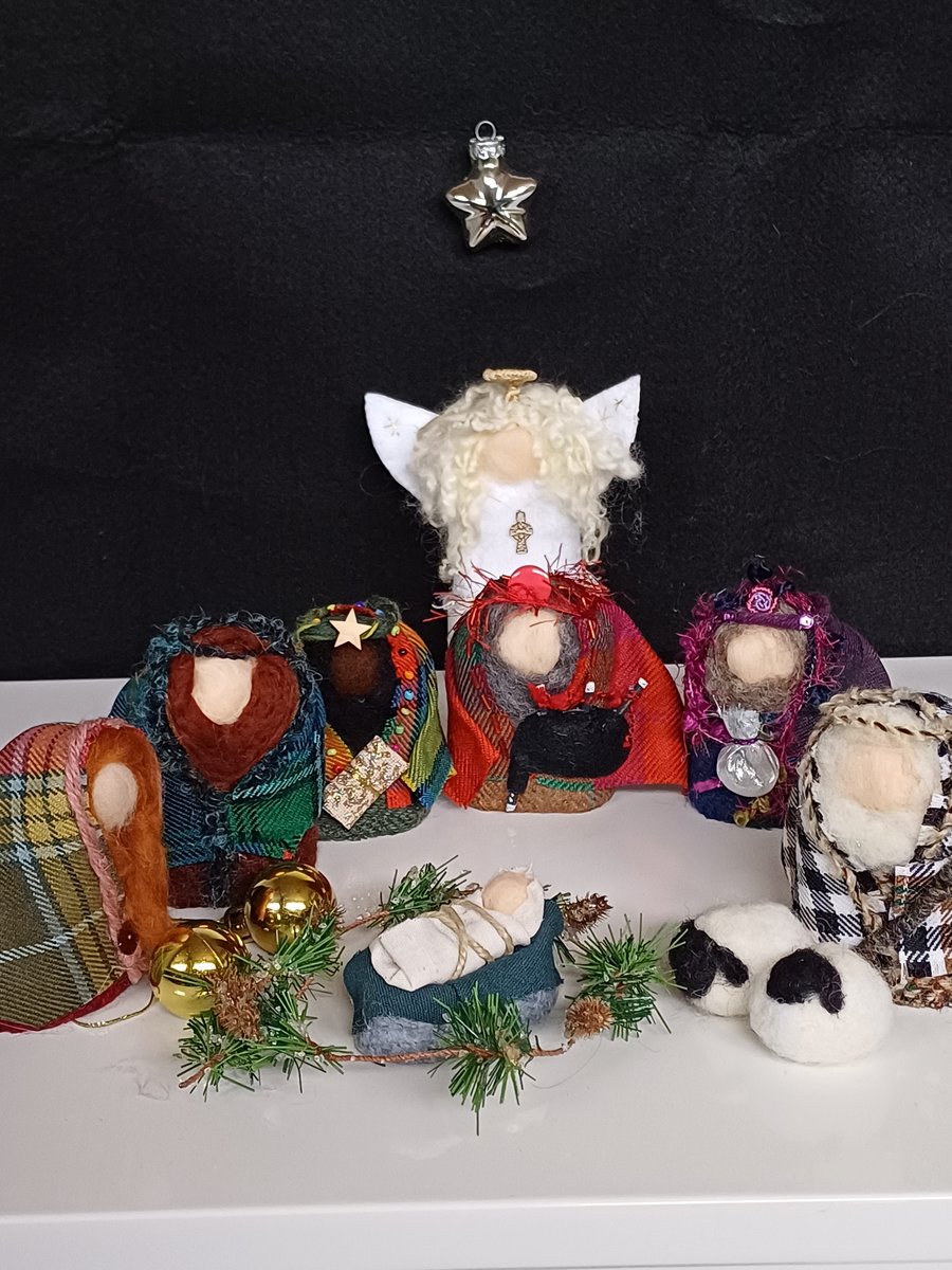 Scottish nativity, 10 piece, handmade, world nativity, Scotland,  tartan, tweed