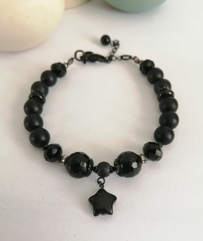 Black agate & stone beaded star bracelet 