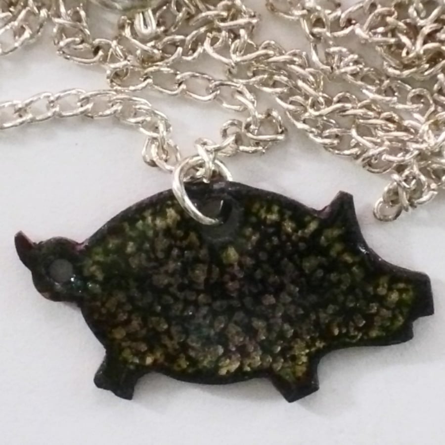 pendant - small black pig